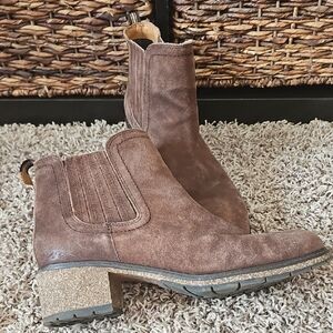 Aetrex - Willow Ankle Boots